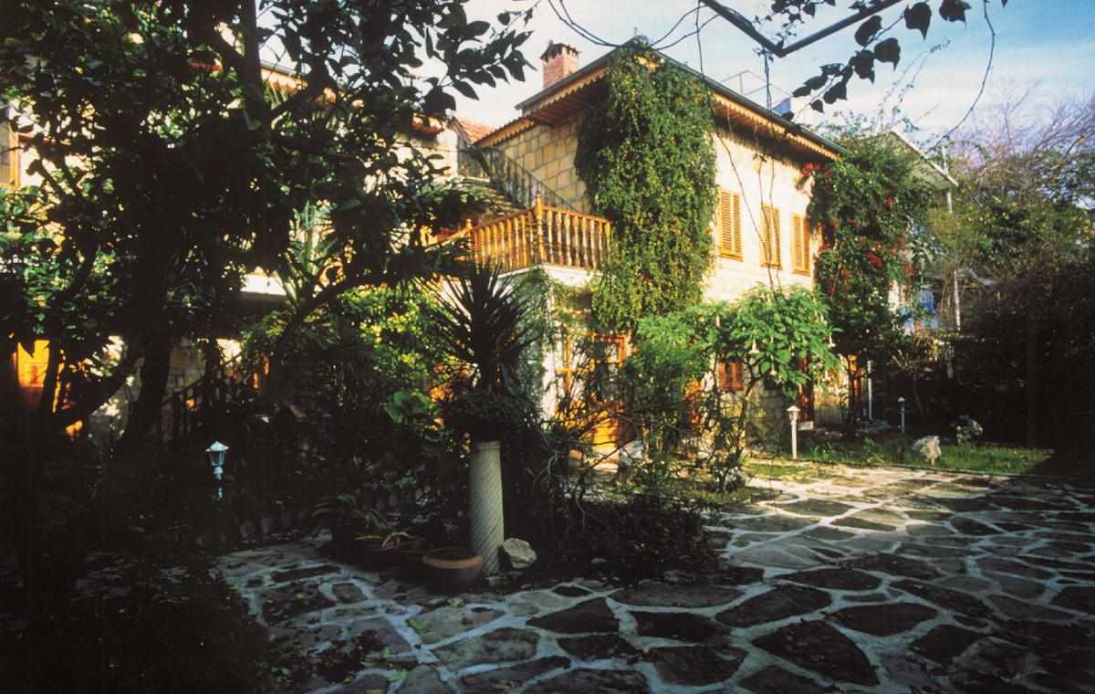 Begonville Pansiyon cover