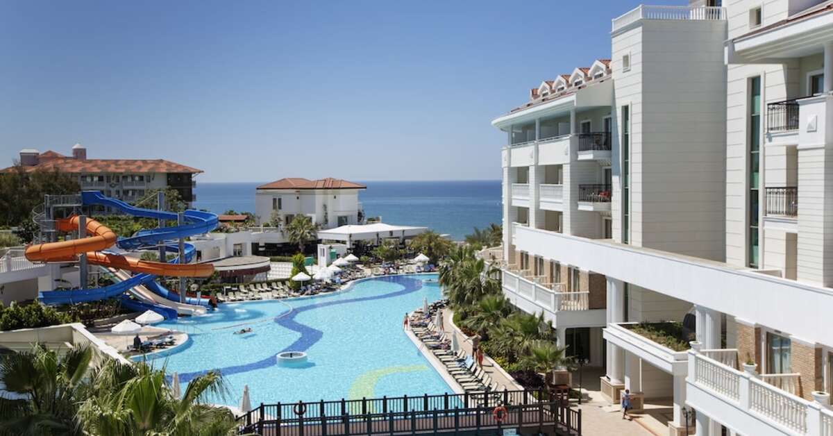 Alba Queen Hotel cover