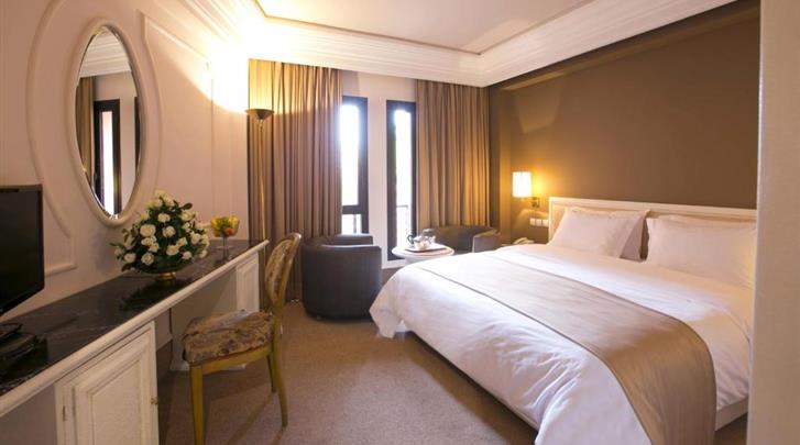 Nassim Hotel cover