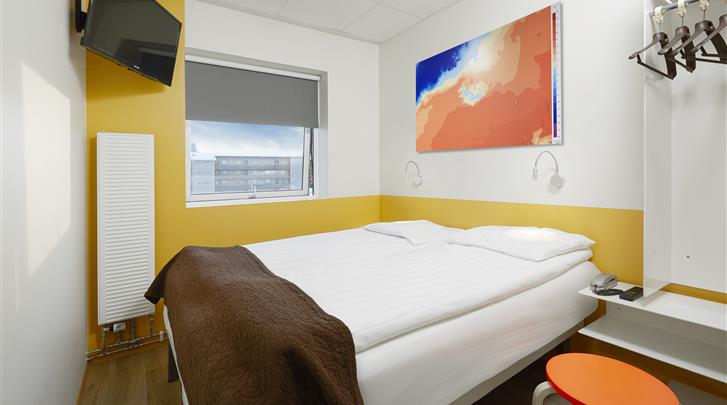 Cabin Hotel