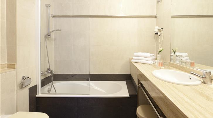 Hotel Venecia Plaza Centro cover