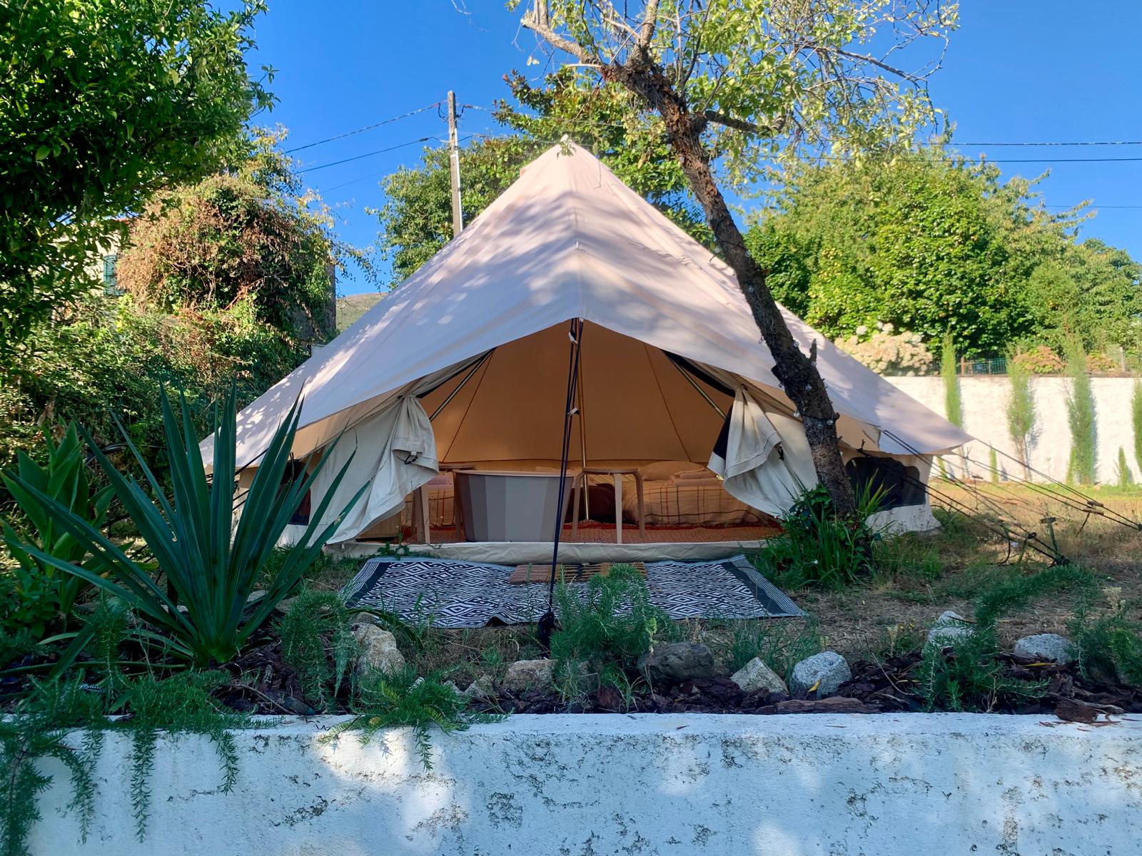 «Oliveira Bell Standard Bell Tent» cover