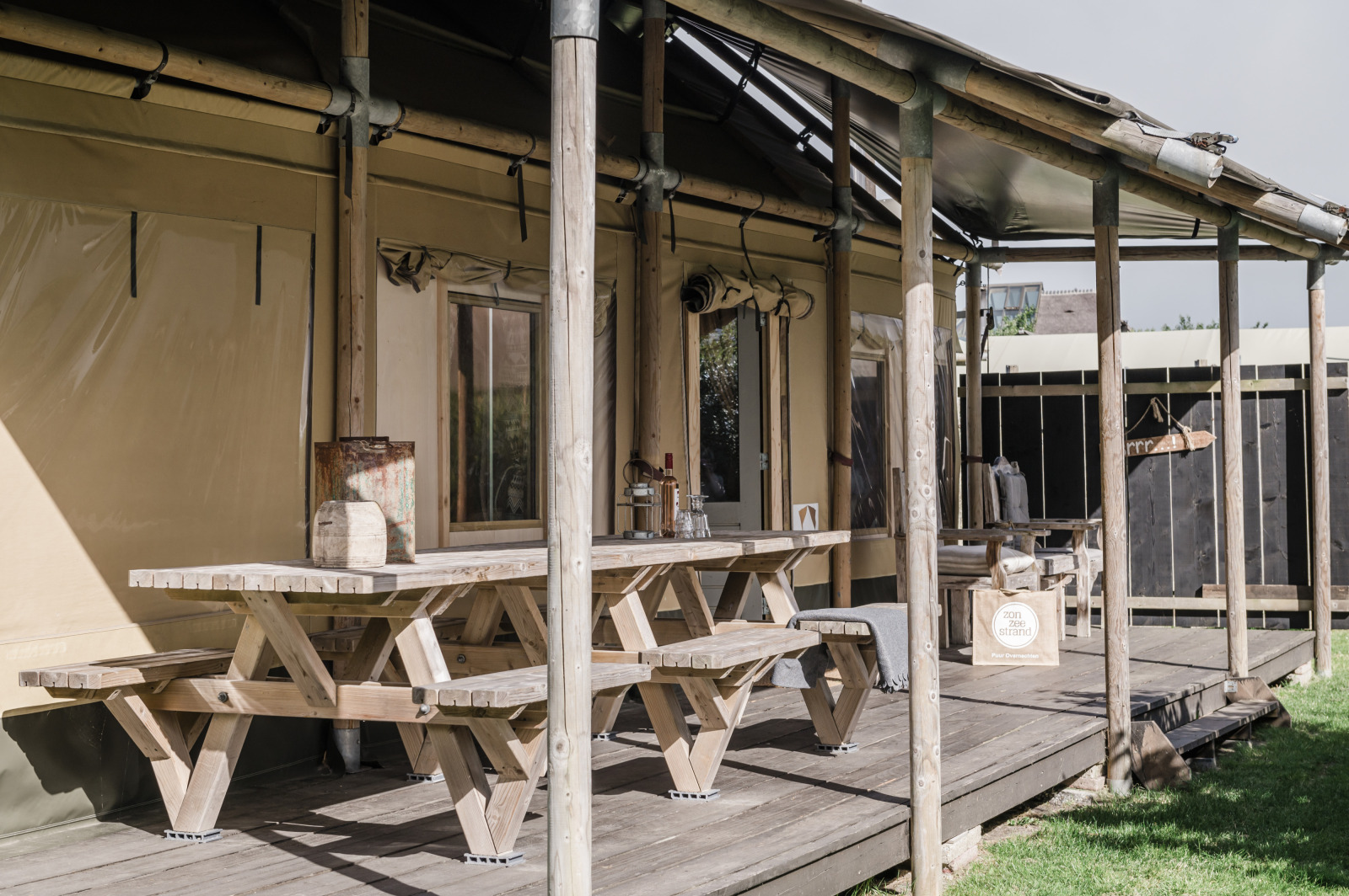 Beach Lodge Luxe cover