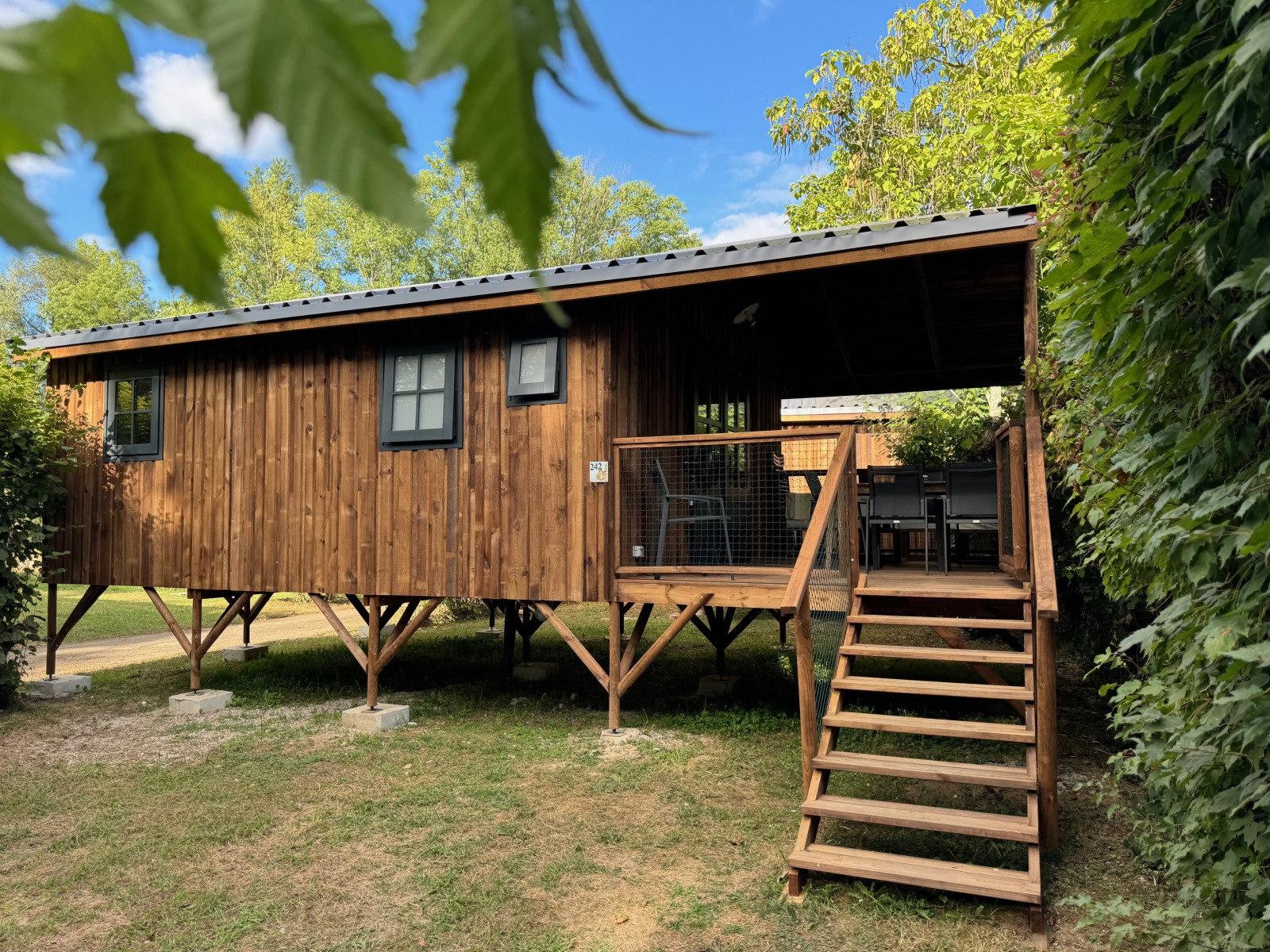 «Premium Hut»