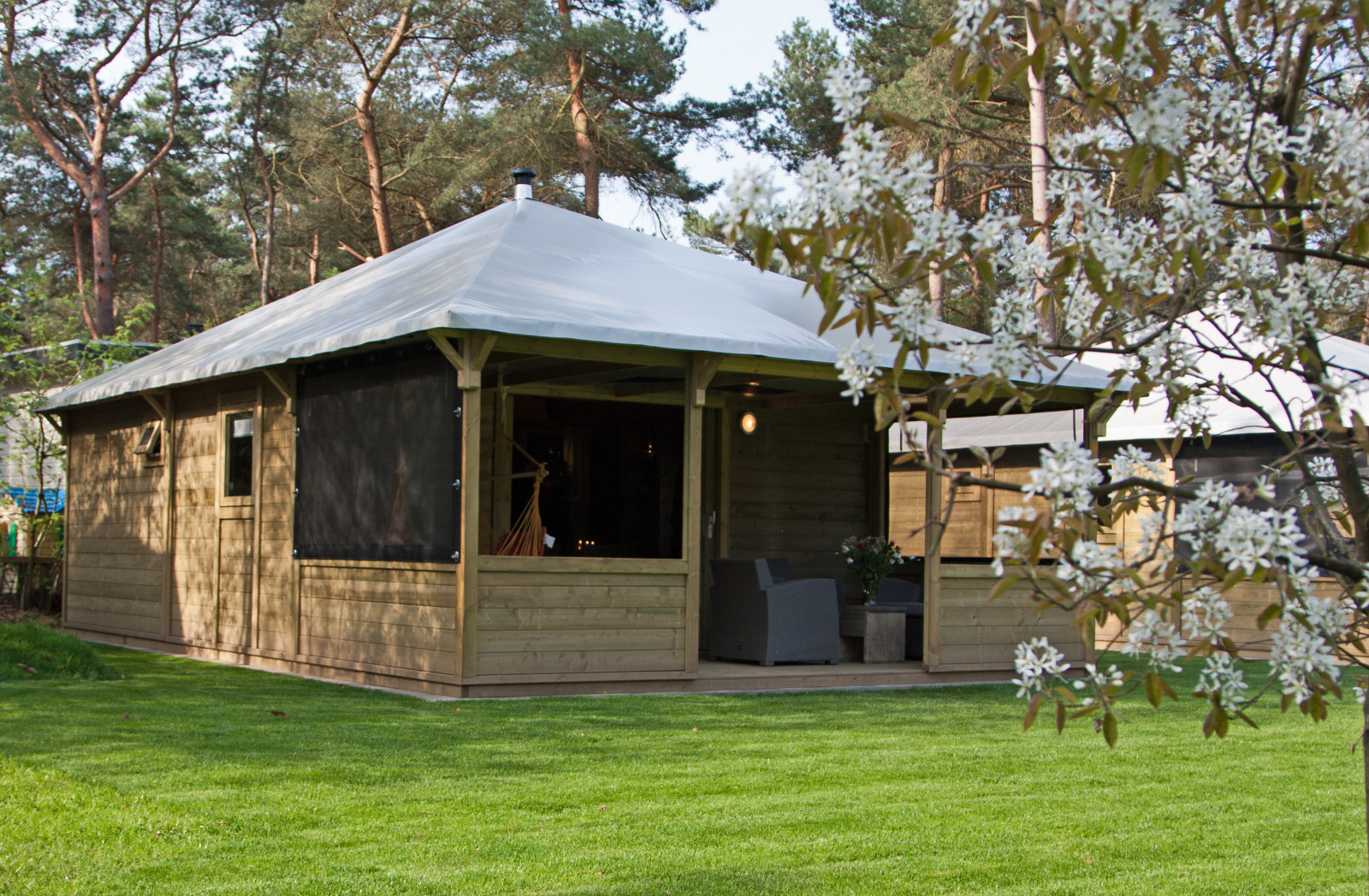 «Kampeerlodge» cover