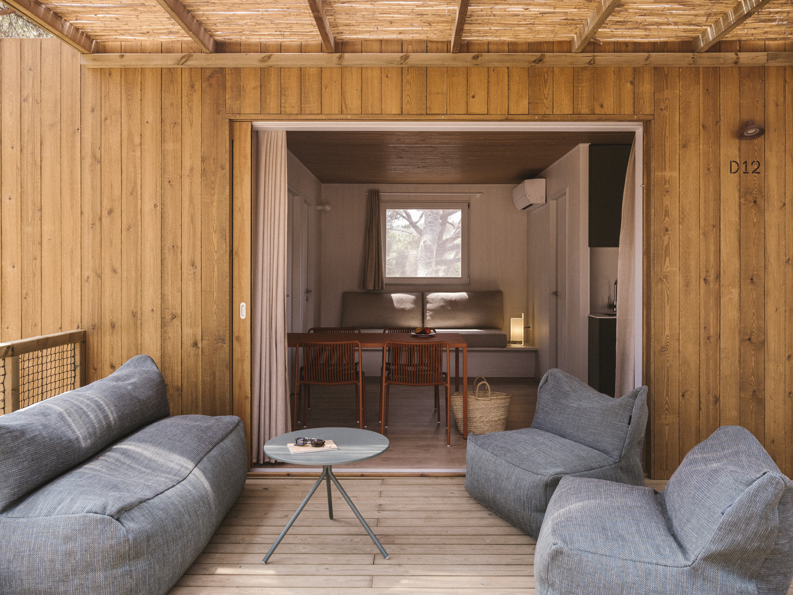 «Mobil Home Family Wood» cover