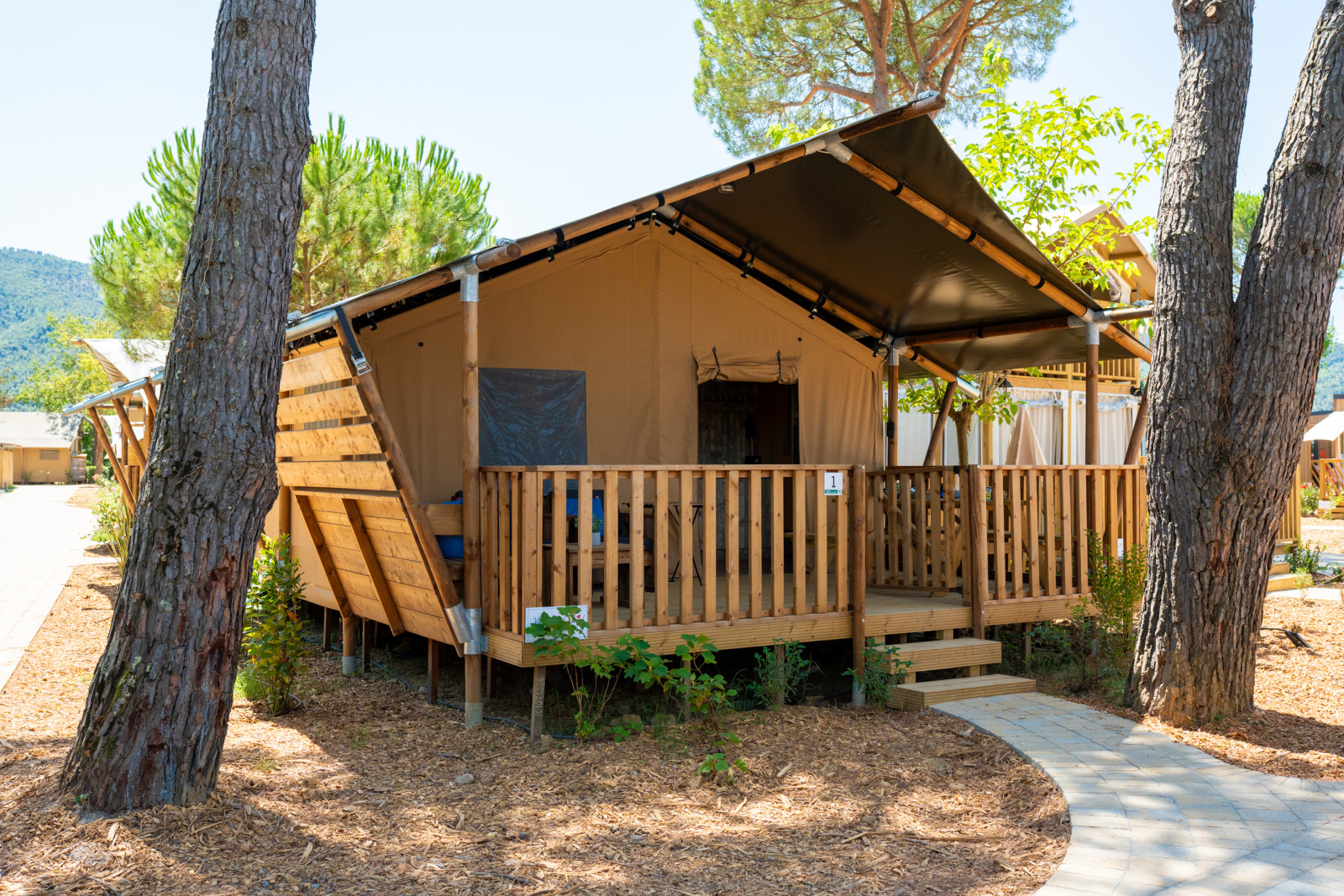 Safaritent «Comfort Trasimeno» cover