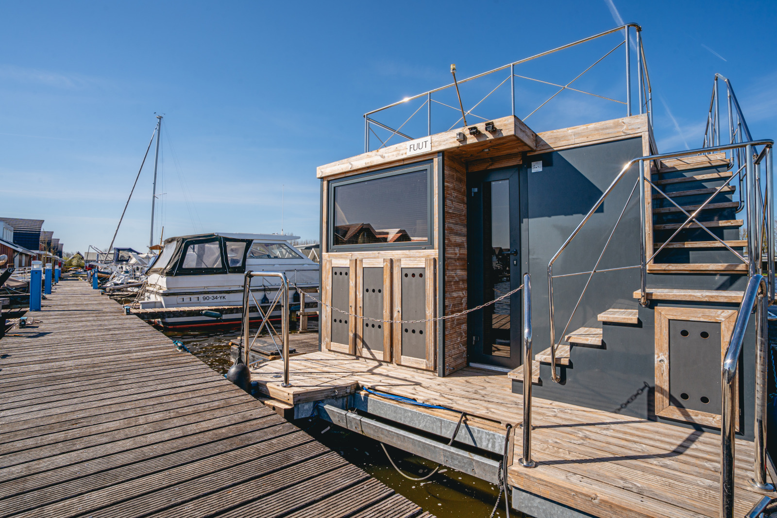 Houseboat «Campi» cover