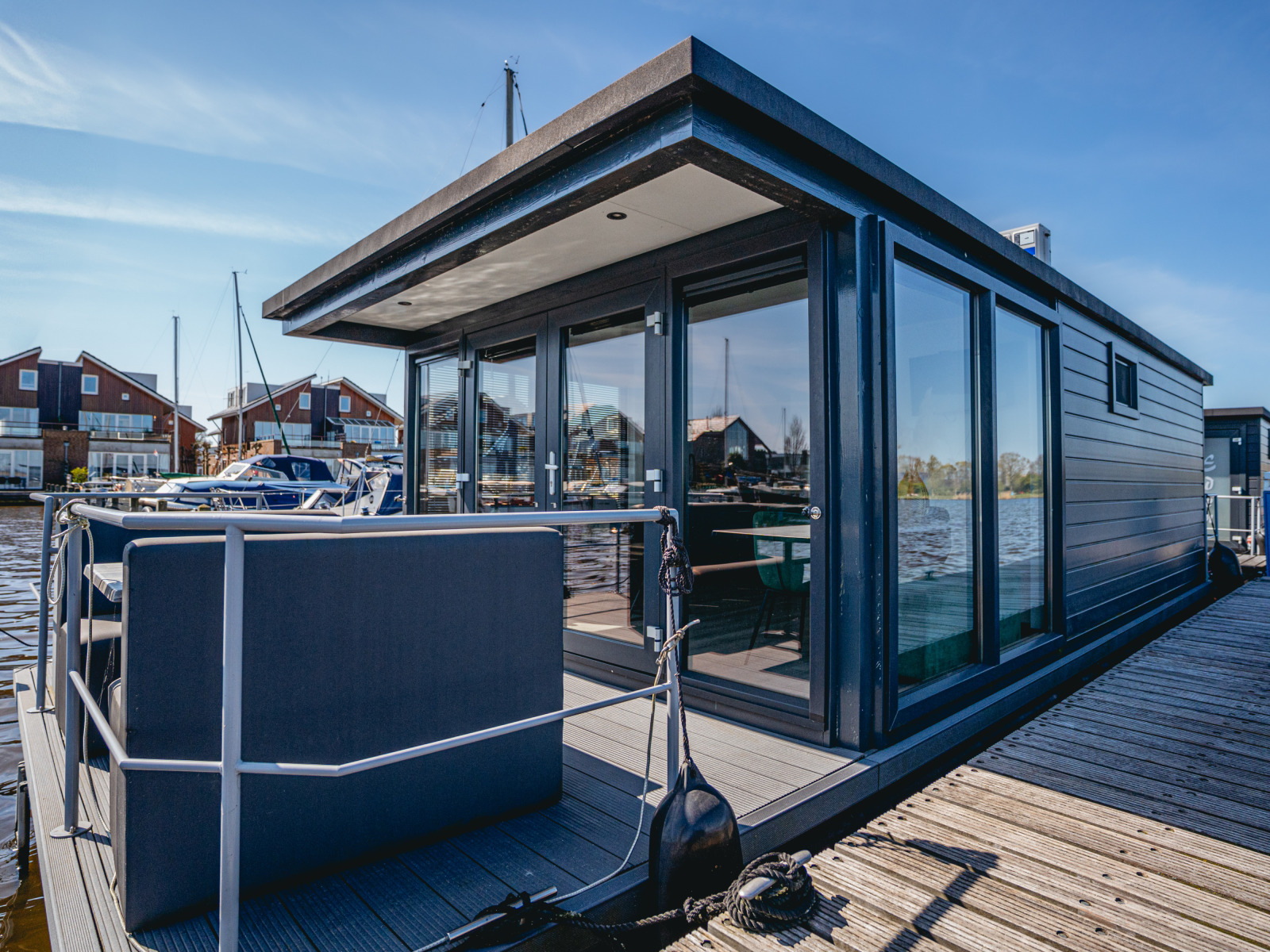Houseboat «Havenlodge Plus» cover