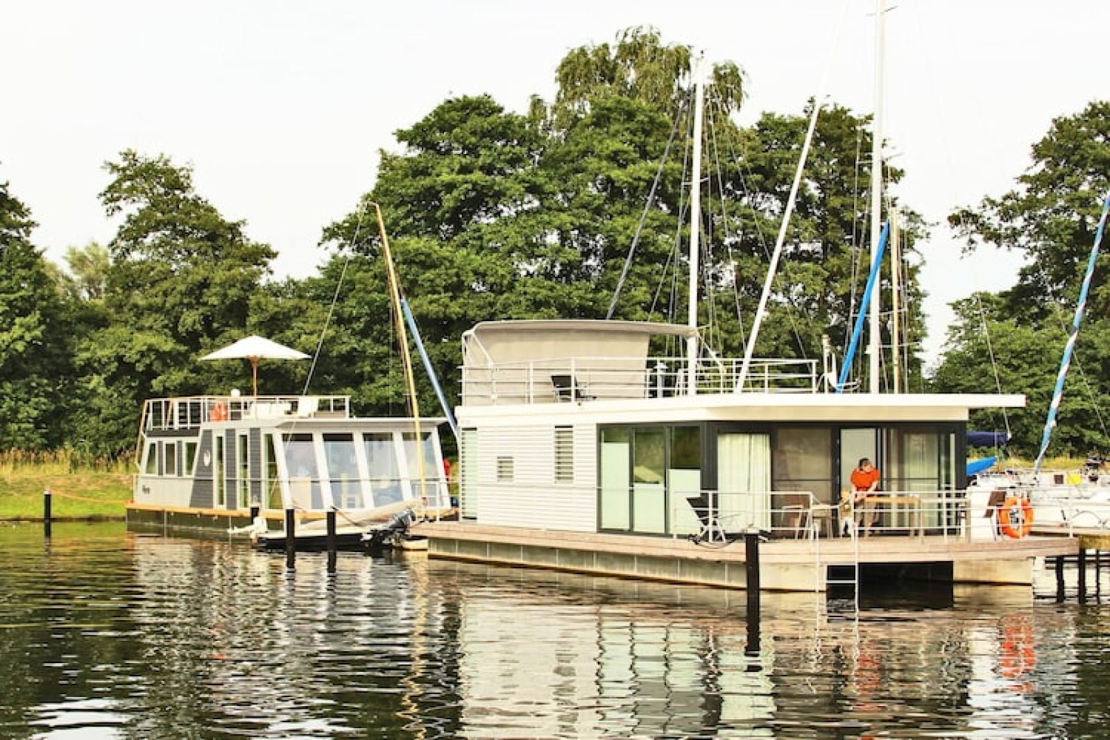 Hausboot «Xenia» cover
