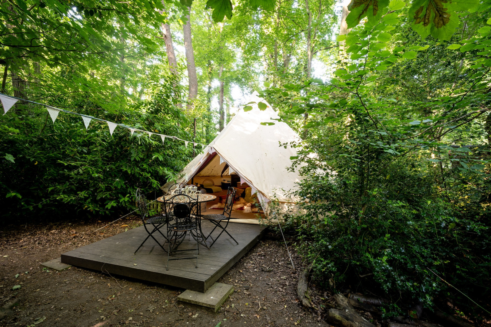 «Bedouin Bell Tent» cover