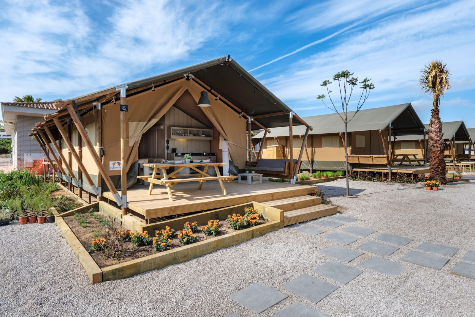 «Tent Grand Safari Glamping» cover