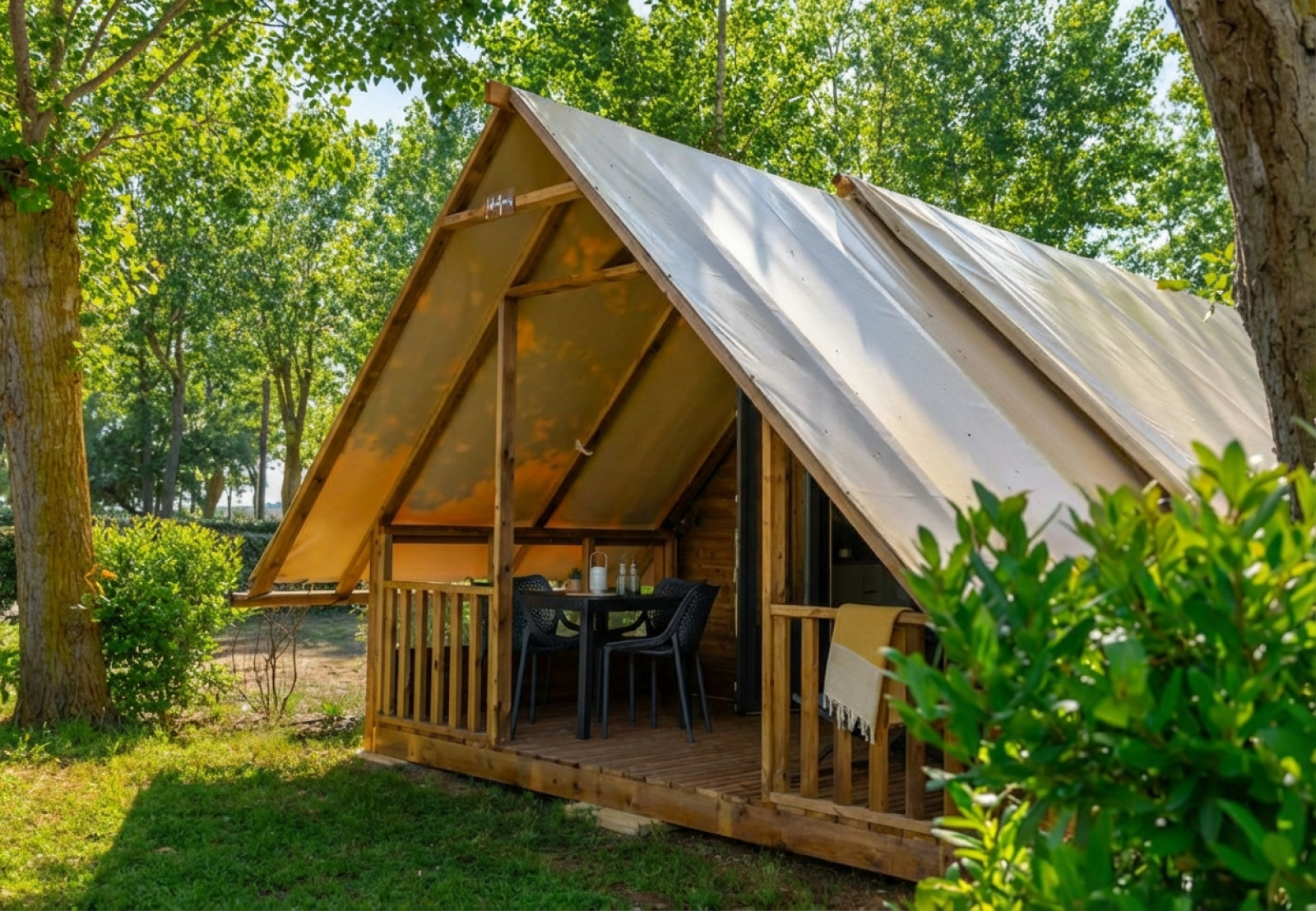 «Glamptent 2.0» cover