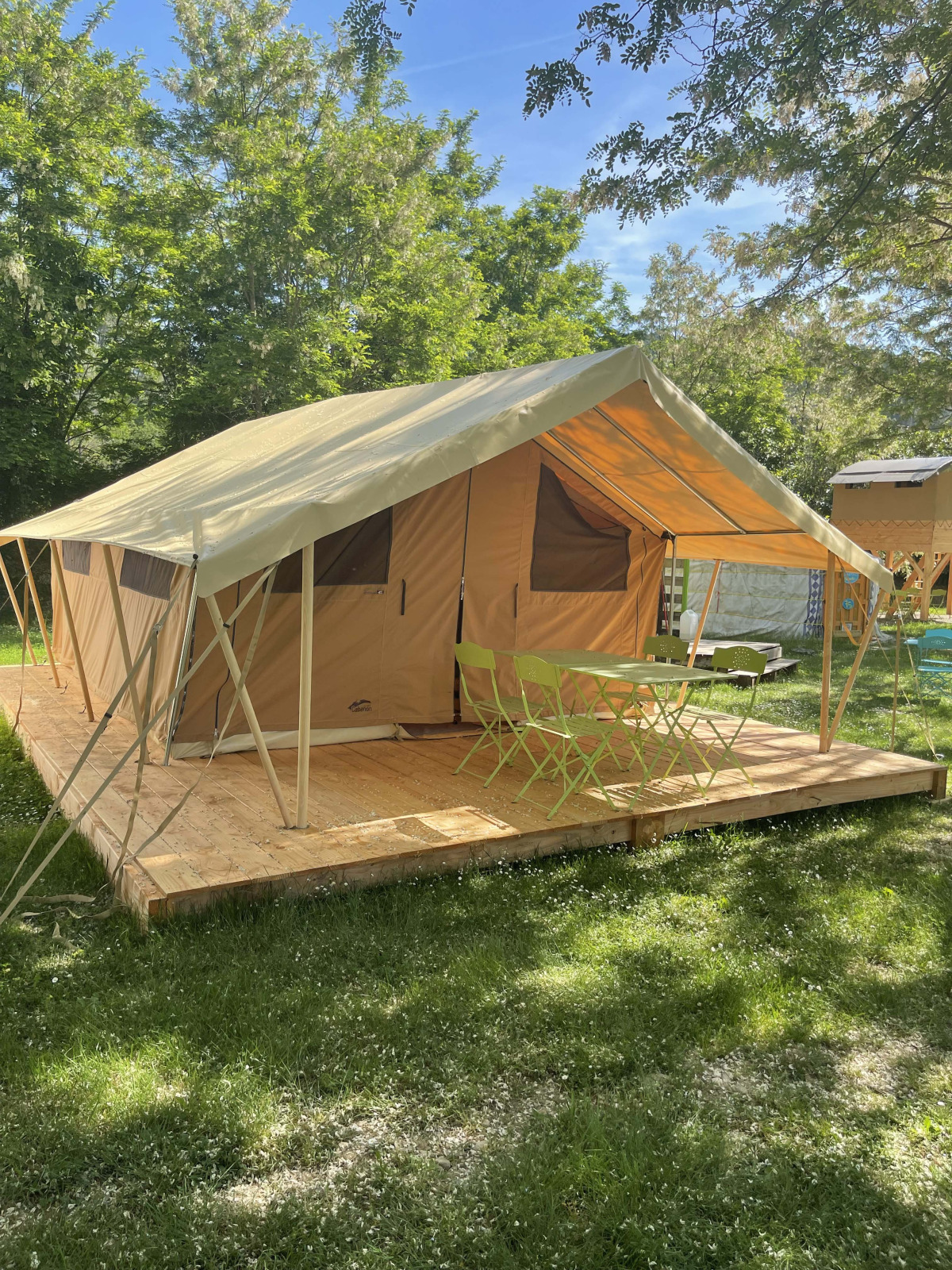 «Indiana Tent»