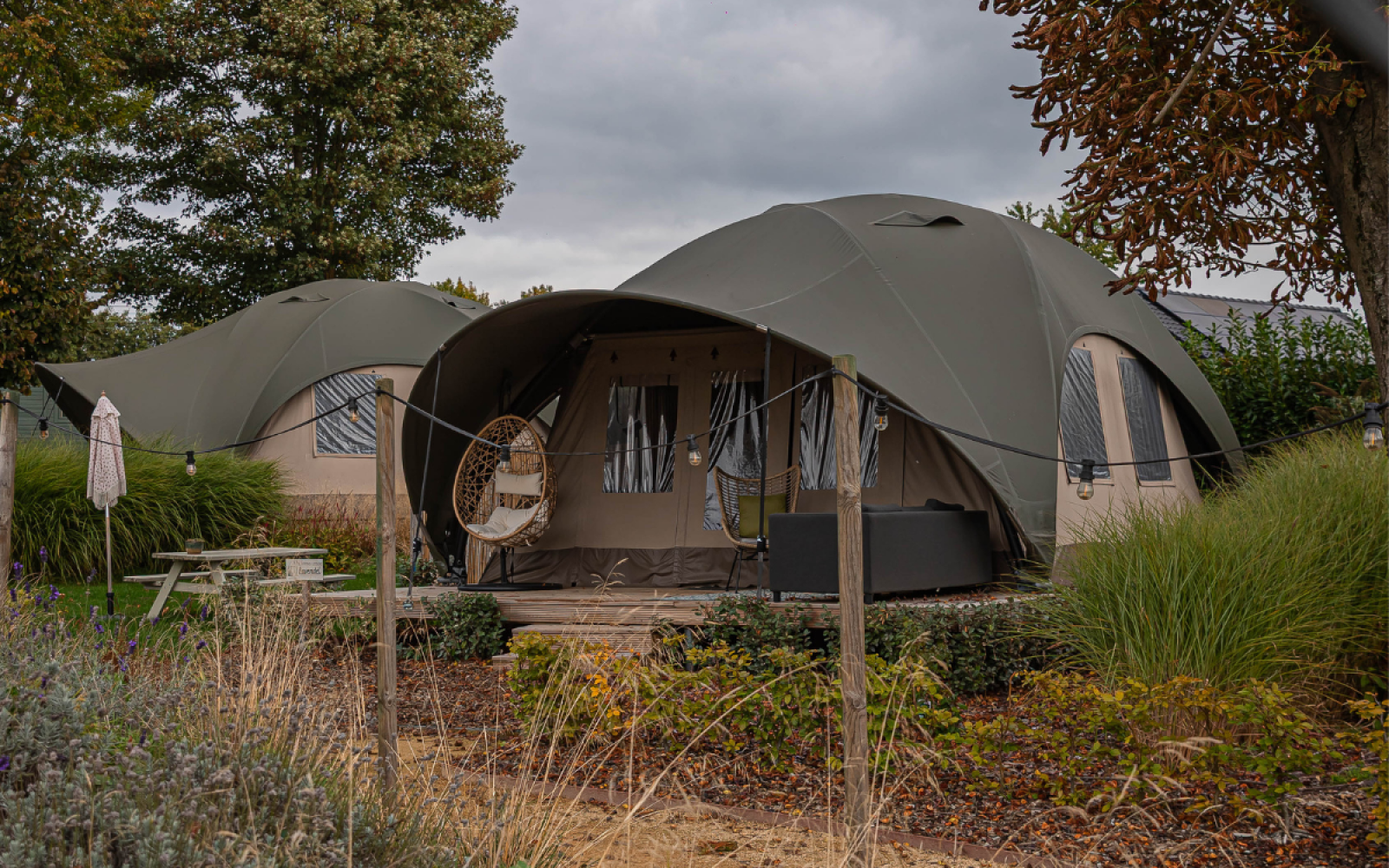 «Glamping Lodge» cover
