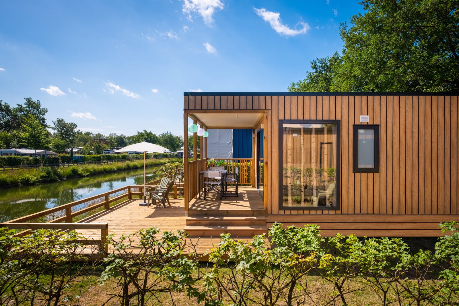 «Fish Cabin Deluxe» cover