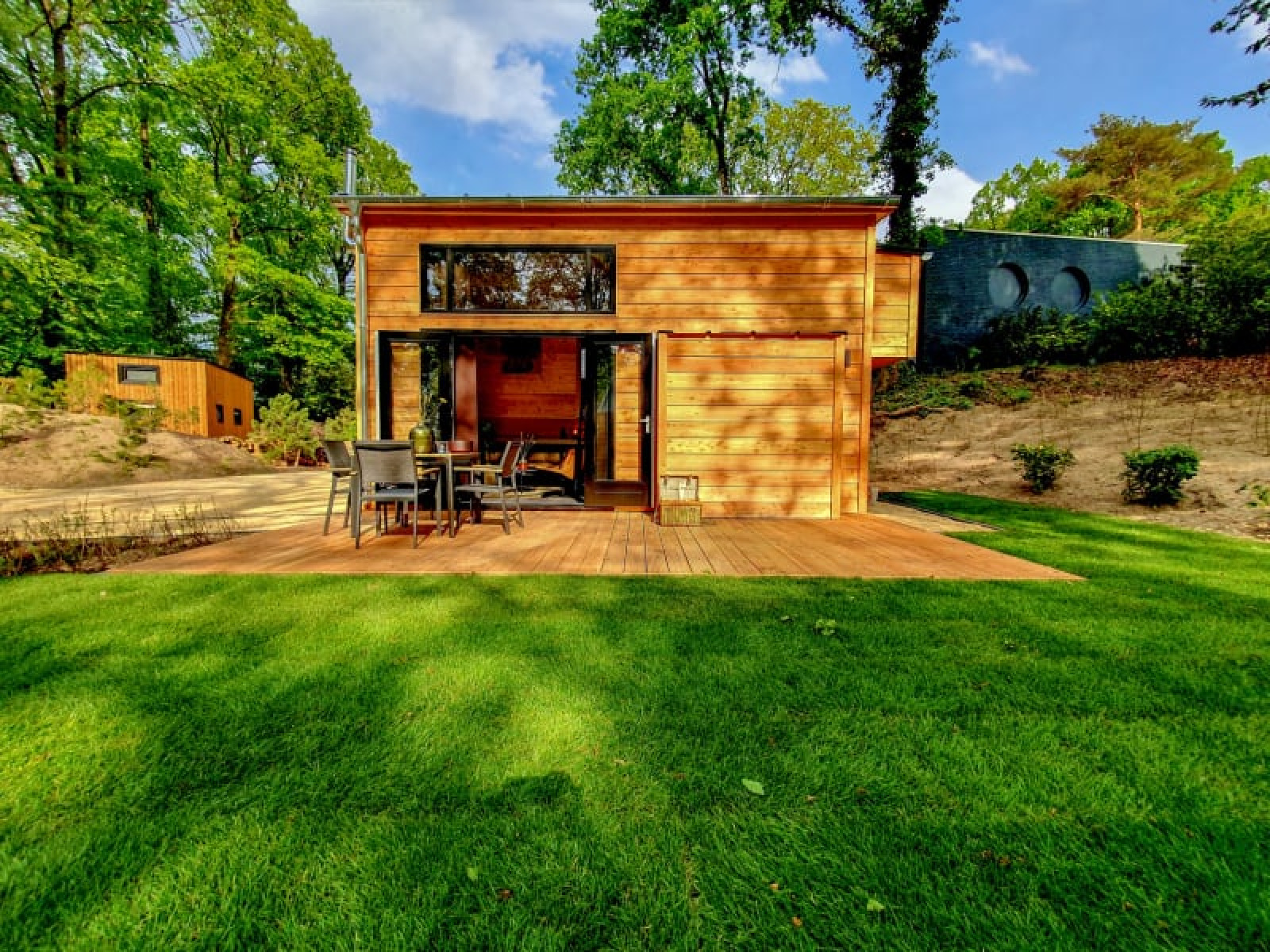 «Tiny House» cover