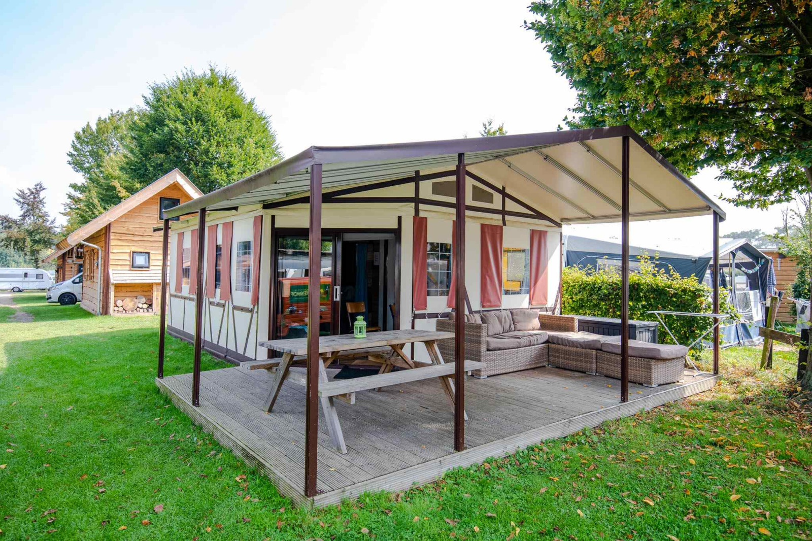 «Tentlodge» cover