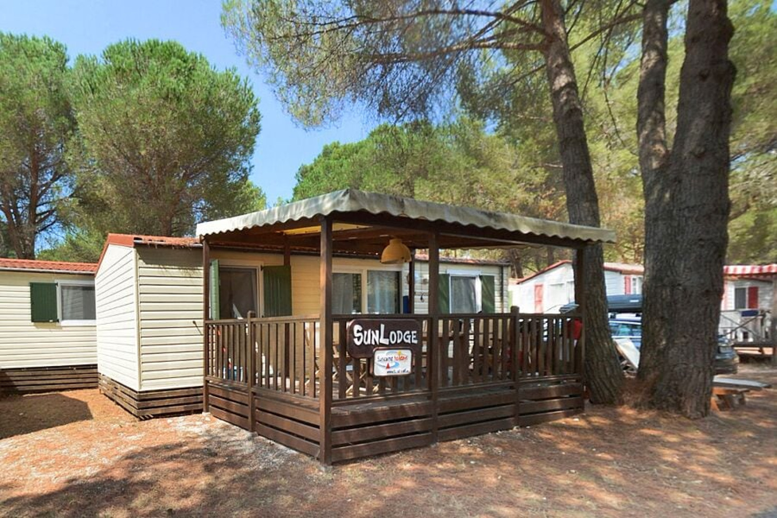 «SunLodge Redwood» cover