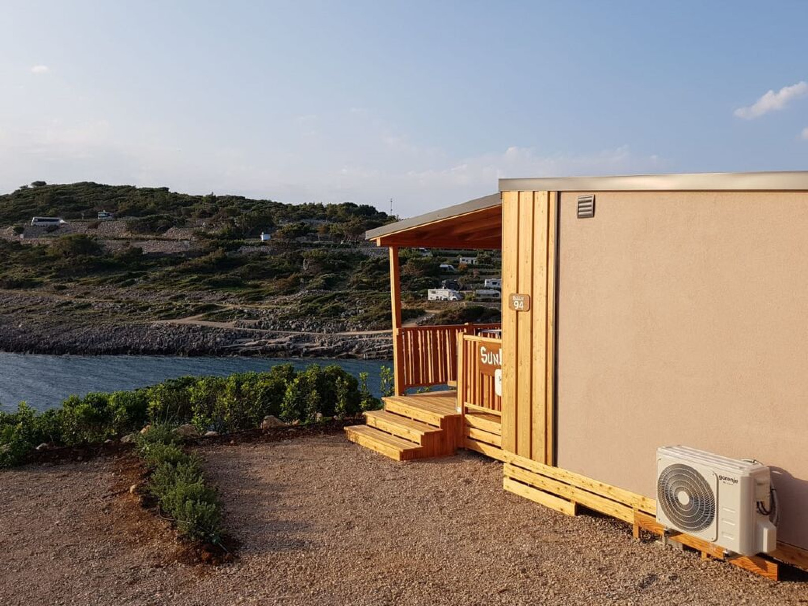 «SunLodge BigLeaf» cover