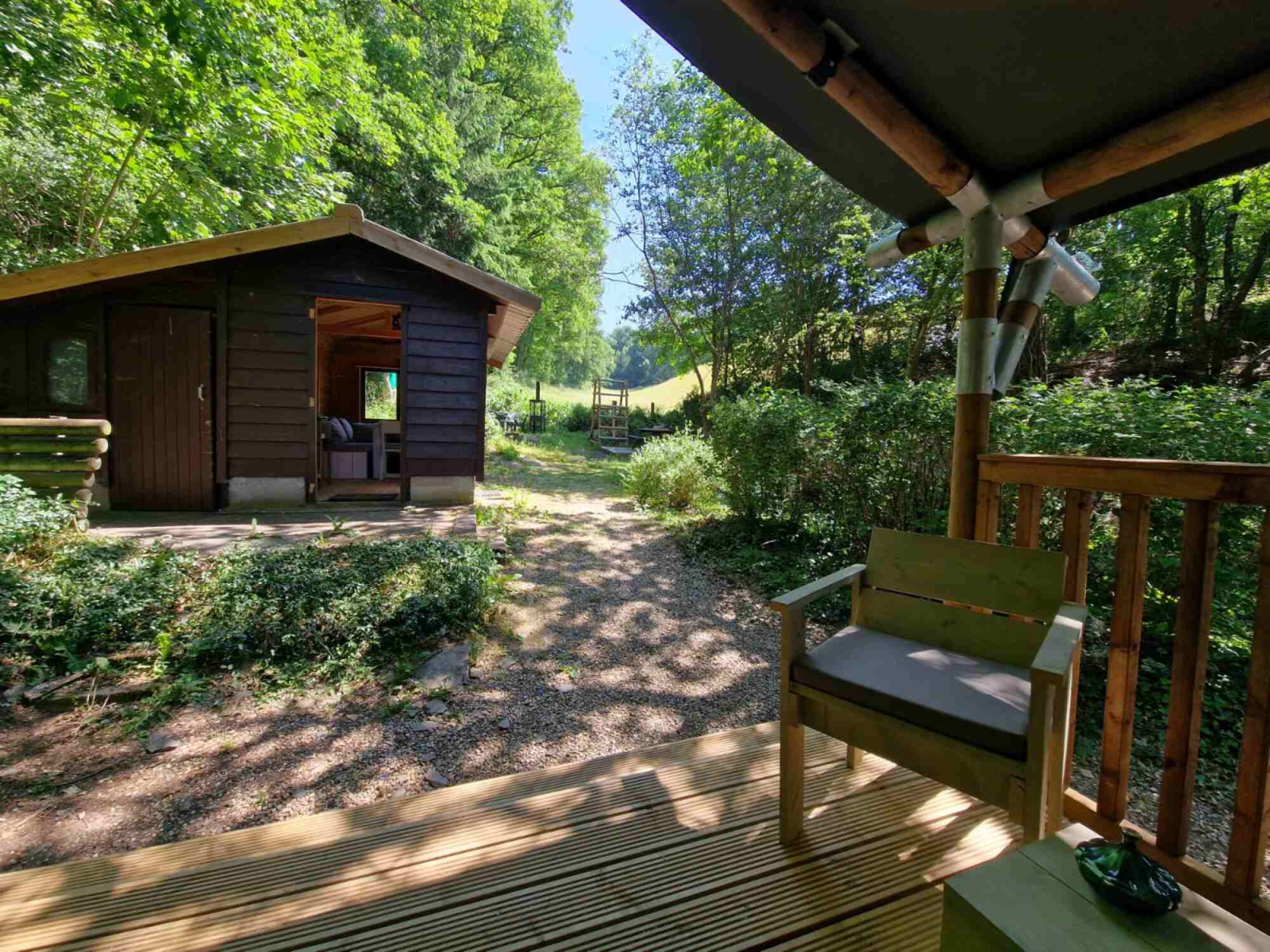 «Boslodge um Bierg»