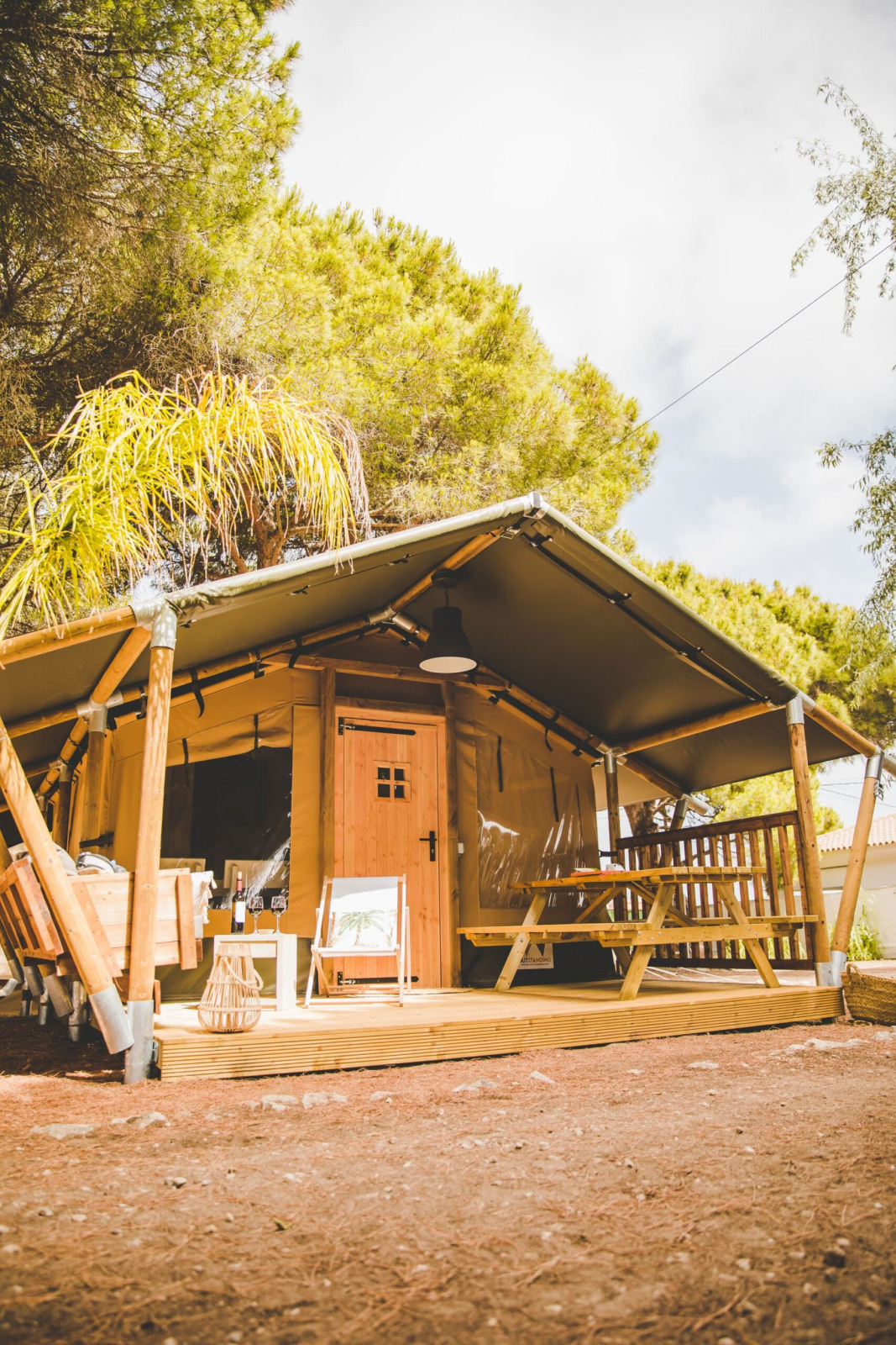 «Glamping Safari Mistral» cover