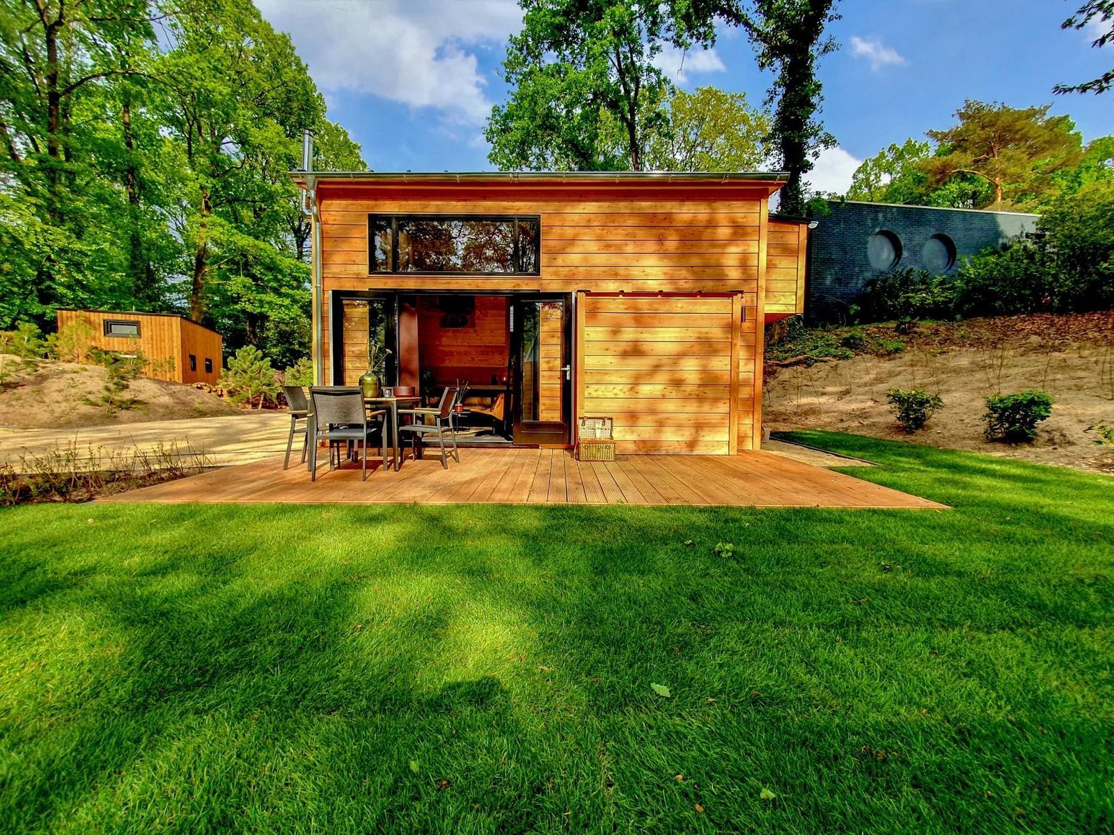 «Tiny House» cover