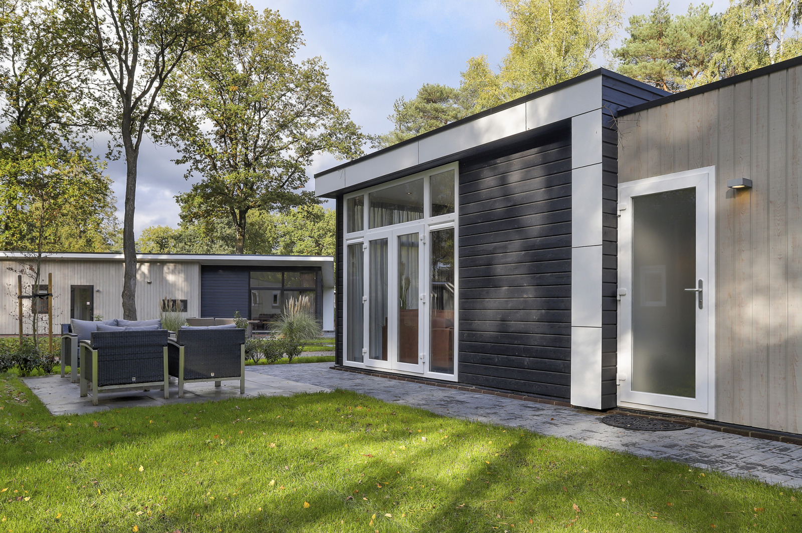 «Tiny House» cover